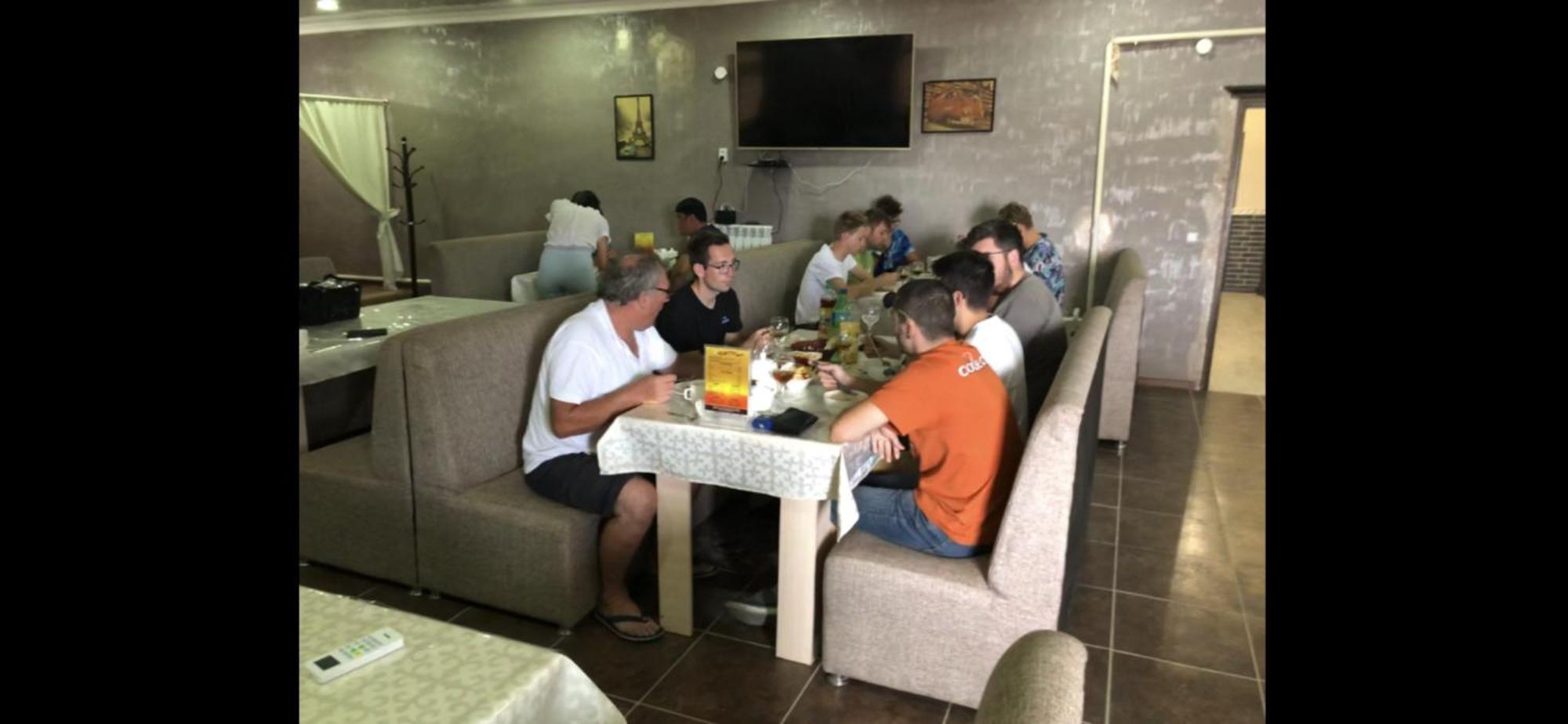 Motel “Satti” Shetpe Ngoại thất bức ảnh